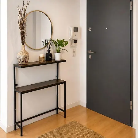 شقة 2 Bedroom Central Lisbon Apartment Near Graca-Alfama-Baixa-Rossio With Private Parking