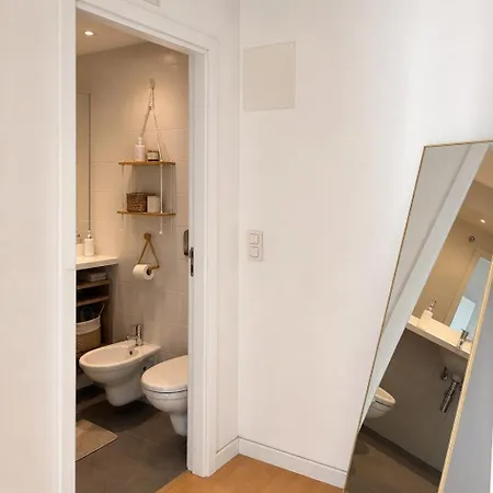 2 Bedroom Central Lisbon Apartment Near Graca-Alfama-Baixa-Rossio With Private Parking