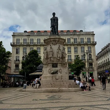 2 Bedroom Central Lisbon Apartment Near Graca-Alfama-Baixa-Rossio With Private Parking شقة